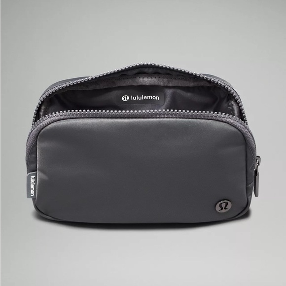 Lululemon • Everywhere Belt Bag Lg 2L Heritage 365 Grey Limited Edition - Picture 8 of 9